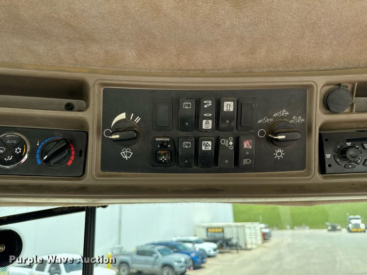 image for item EM2114 2014 Case IH 580 Quadtrac 4WD tractor