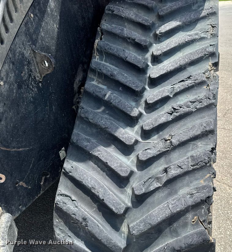 image for item EM2114 2014 Case IH 580 Quadtrac 4WD tractor