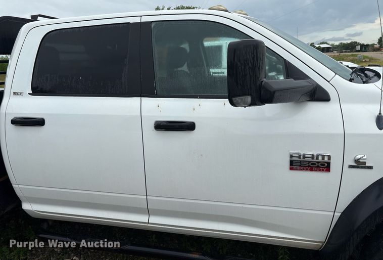 image for item EM2596 2012 Dodge Ram 5500 Crew Cab flatbed truck
