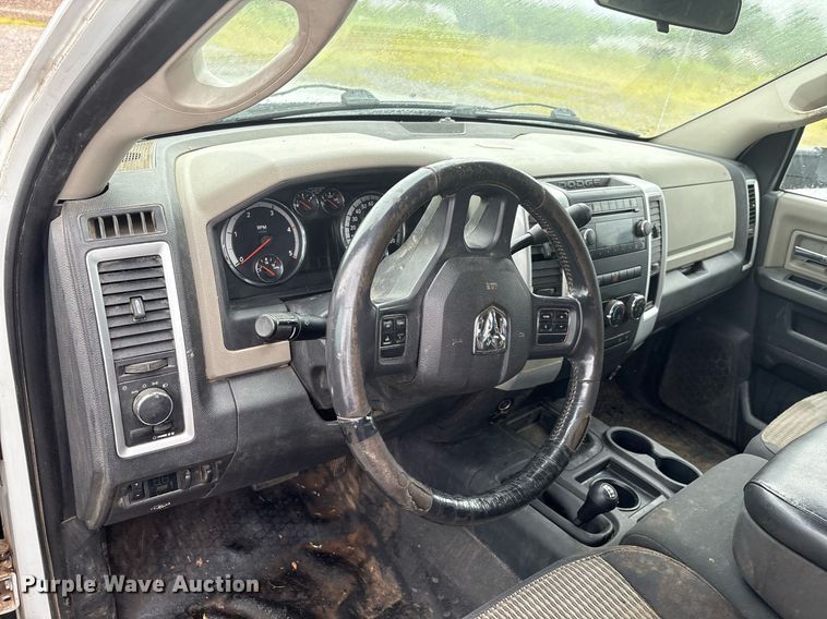 image for item EM2596 2012 Dodge Ram 5500 Crew Cab flatbed truck