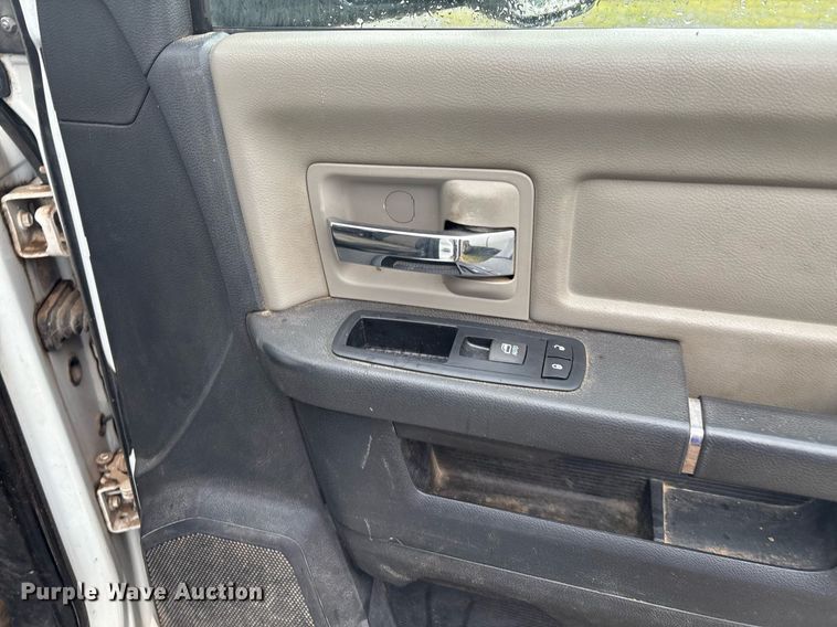 image for item EM2596 2012 Dodge Ram 5500 Crew Cab flatbed truck