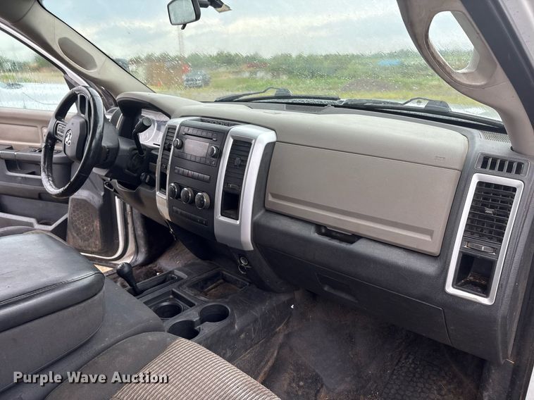 image for item EM2596 2012 Dodge Ram 5500 Crew Cab flatbed truck