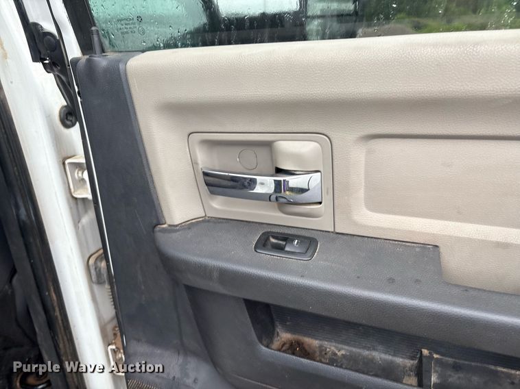 image for item EM2596 2012 Dodge Ram 5500 Crew Cab flatbed truck