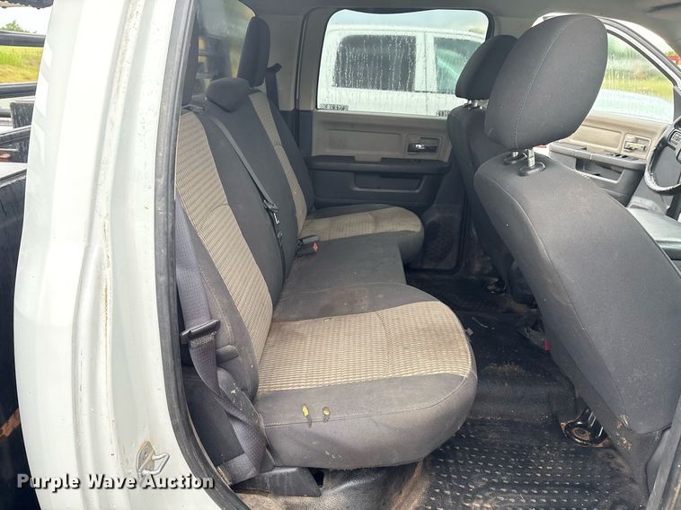 image for item EM2596 2012 Dodge Ram 5500 Crew Cab flatbed truck