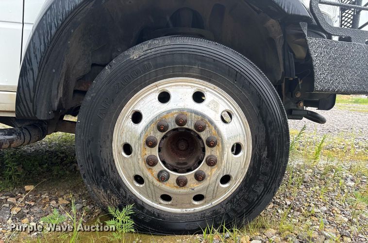 image for item EM2596 2012 Dodge Ram 5500 Crew Cab flatbed truck