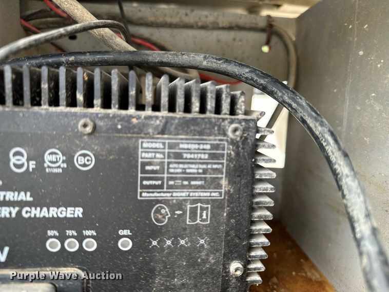 image for item EN3767 2007 SkyJack SJIII 3226 scissor lift