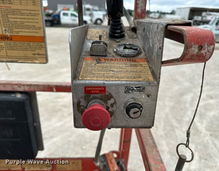 image for item EN3767 2007 SkyJack SJIII 3226 scissor lift