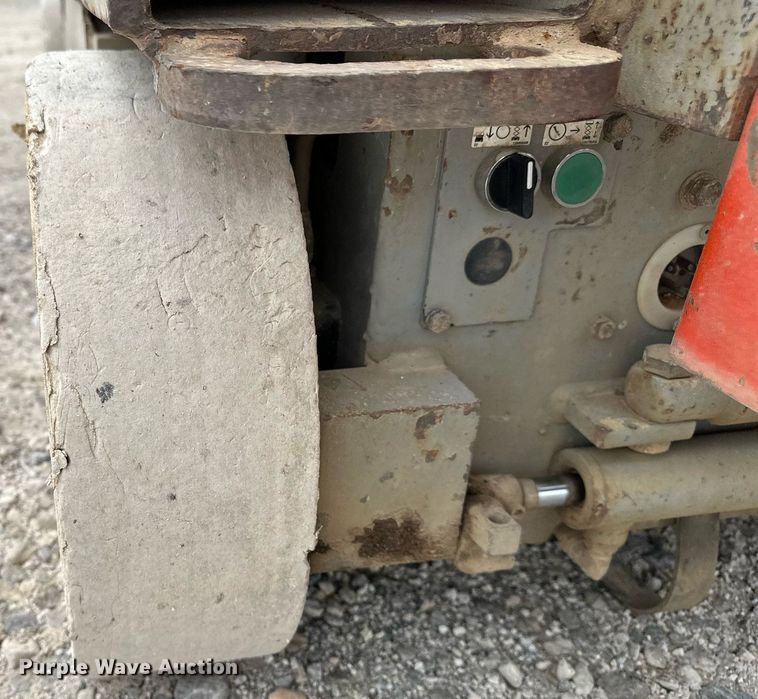 image for item EN3767 2007 SkyJack SJIII 3226 scissor lift