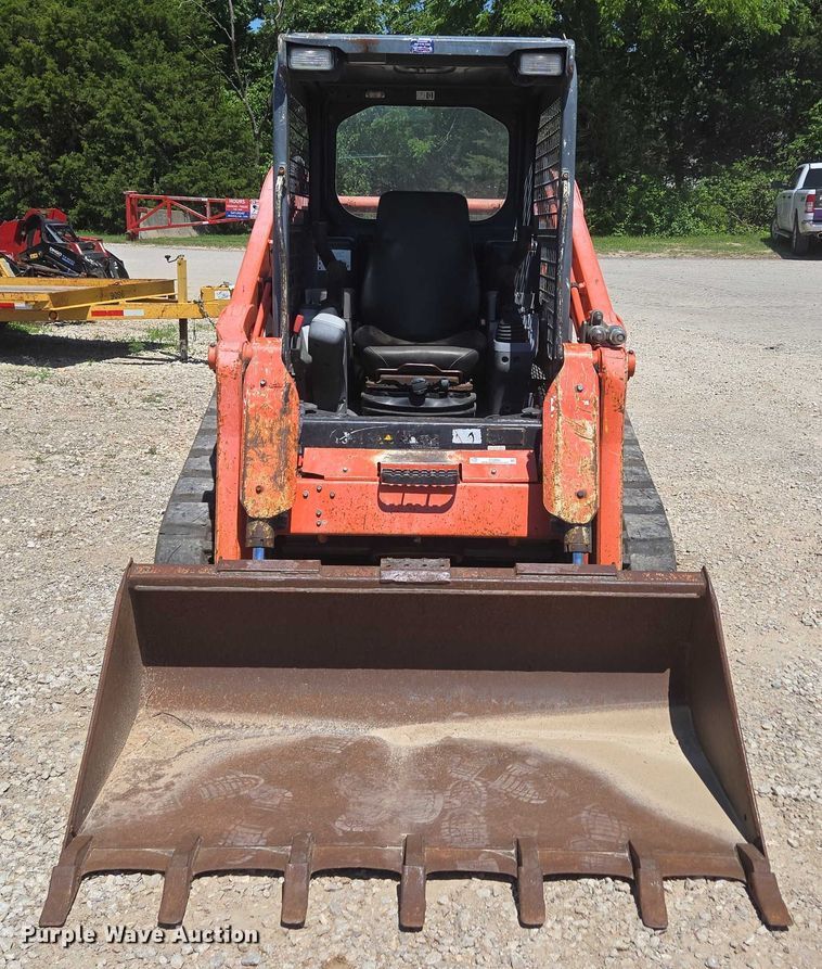 MINI CARGADOR SOBRE ORUGAS KUBOTA SVL752