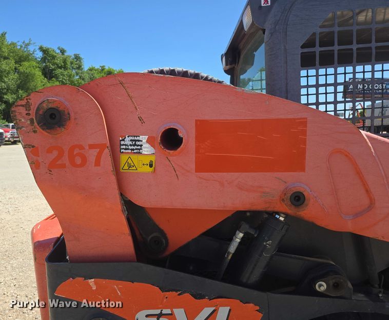 image for item EN3892 Kubota SVL 75-2 tracked skid steer loader