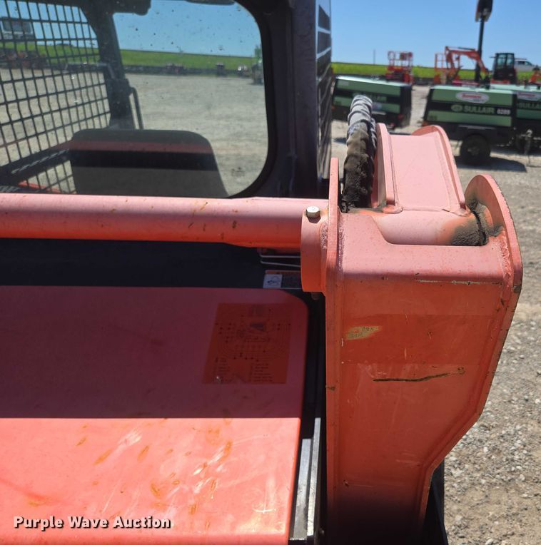 image for item EN3892 Kubota SVL 75-2 tracked skid steer loader