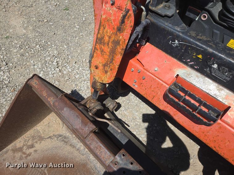 image for item EN3892 Kubota SVL 75-2 tracked skid steer loader