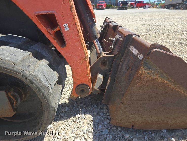 image for item EN3892 Kubota SVL 75-2 tracked skid steer loader