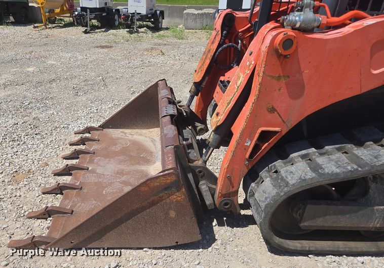 image for item EN3892 Kubota SVL 75-2 tracked skid steer loader