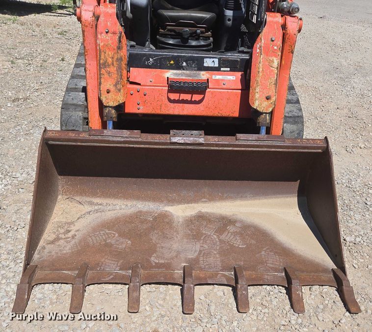 image for item EN3892 Kubota SVL 75-2 tracked skid steer loader