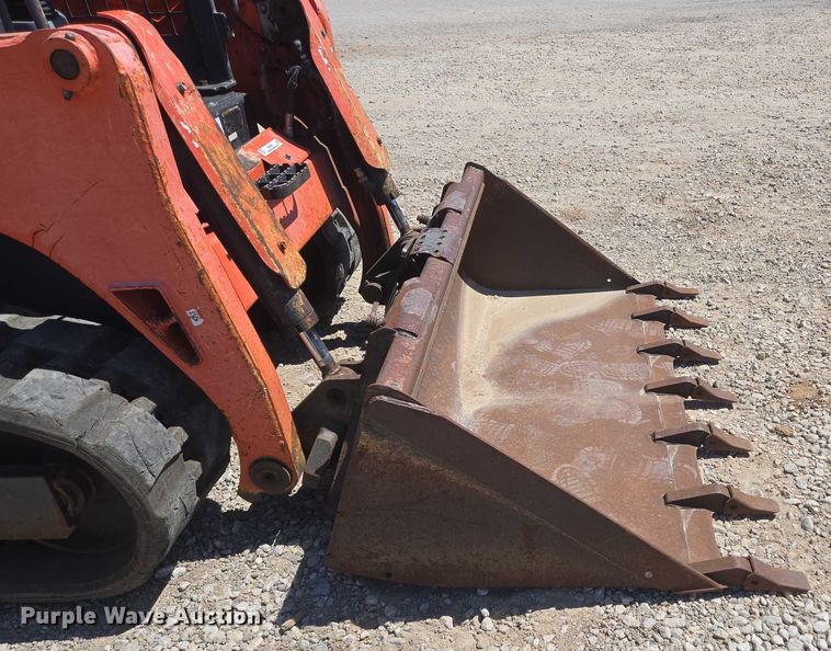 image for item EN3892 Kubota SVL 75-2 tracked skid steer loader