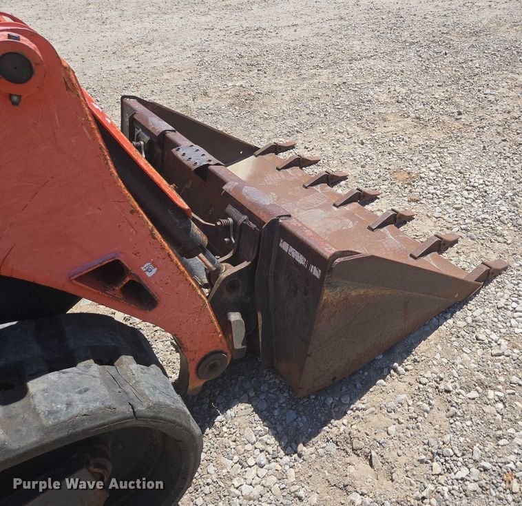 image for item EN3892 Kubota SVL 75-2 tracked skid steer loader