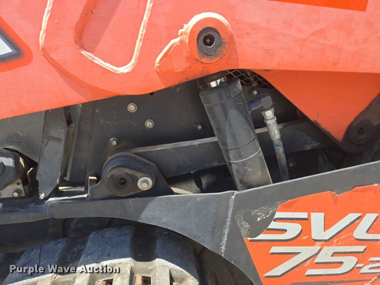 image for item EN3892 Kubota SVL 75-2 tracked skid steer loader