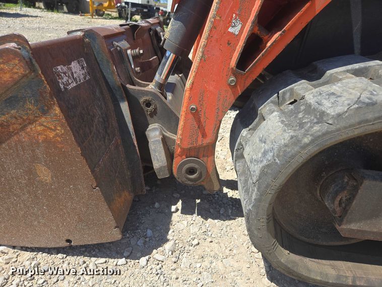 image for item EN3892 Kubota SVL 75-2 tracked skid steer loader