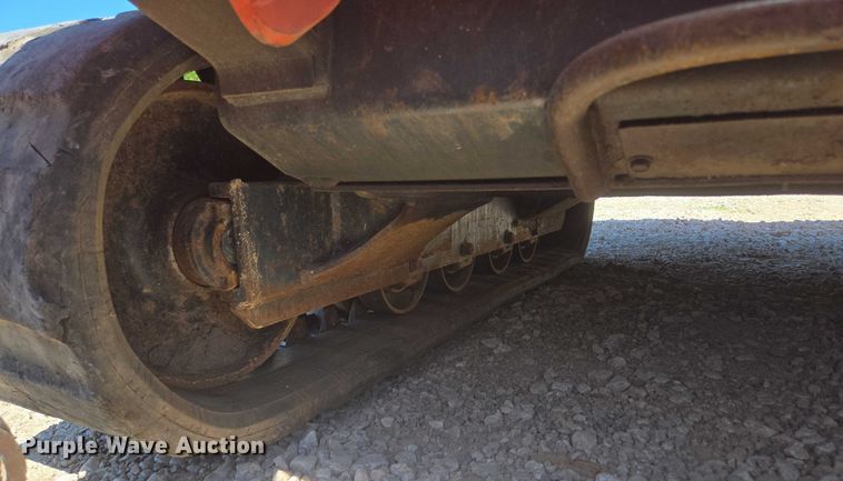 image for item EN3892 Kubota SVL 75-2 tracked skid steer loader