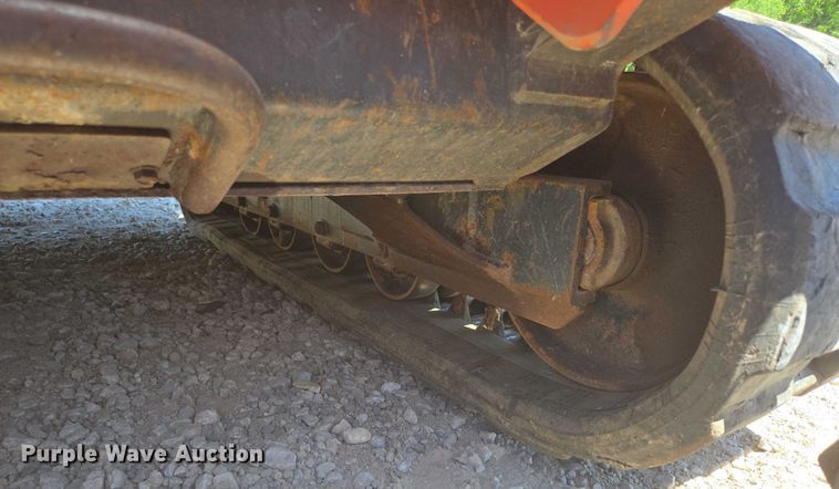 image for item EN3892 Kubota SVL 75-2 tracked skid steer loader