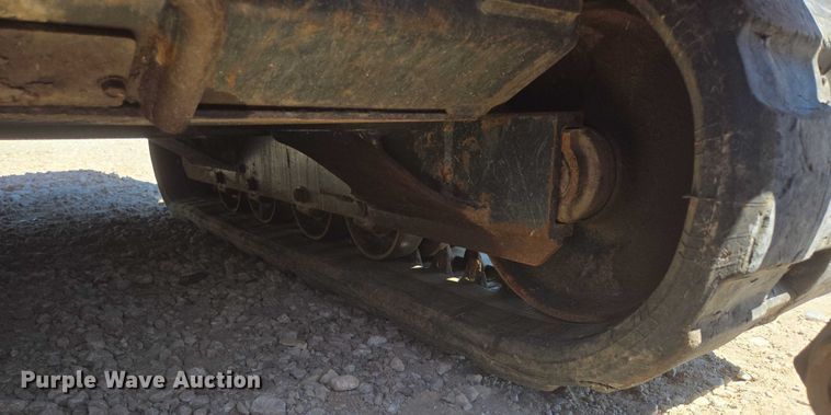 image for item EN3892 Kubota SVL 75-2 tracked skid steer loader