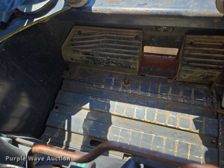 image for item EN3892 Kubota SVL 75-2 tracked skid steer loader