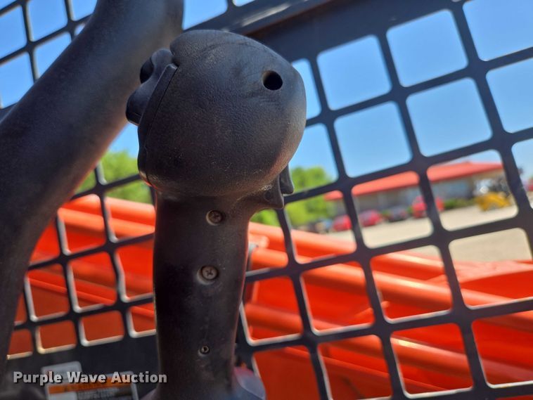 image for item EN3892 Kubota SVL 75-2 tracked skid steer loader