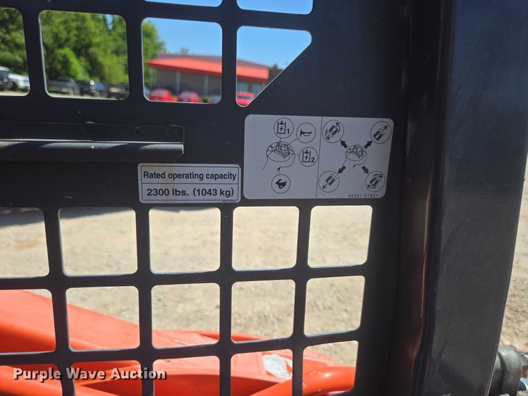 image for item EN3892 Kubota SVL 75-2 tracked skid steer loader