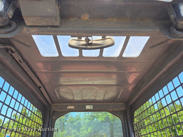 image for item EN3892 Kubota SVL 75-2 tracked skid steer loader