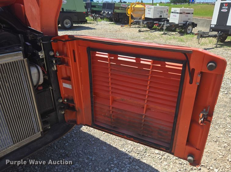 image for item EN3892 Kubota SVL 75-2 tracked skid steer loader