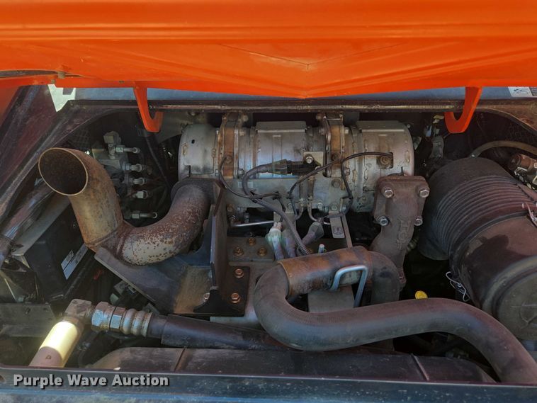 image for item EN3892 Kubota SVL 75-2 tracked skid steer loader