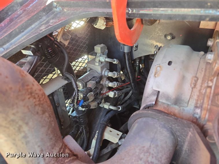 image for item EN3892 Kubota SVL 75-2 tracked skid steer loader