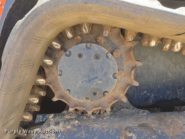 image for item EN3892 Kubota SVL 75-2 tracked skid steer loader