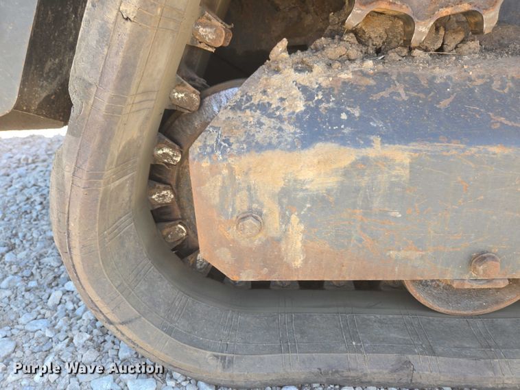 image for item EN3892 Kubota SVL 75-2 tracked skid steer loader