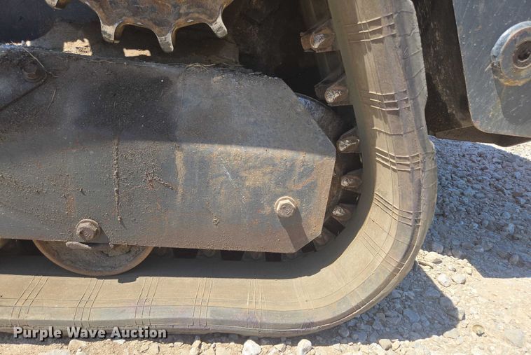 image for item EN3892 Kubota SVL 75-2 tracked skid steer loader