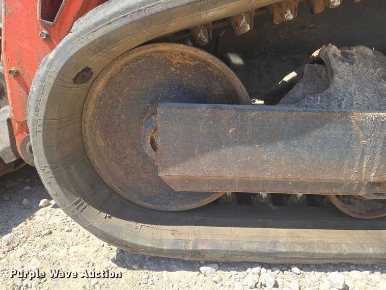 image for item EN3892 Kubota SVL 75-2 tracked skid steer loader