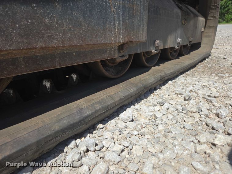 image for item EN3892 Kubota SVL 75-2 tracked skid steer loader