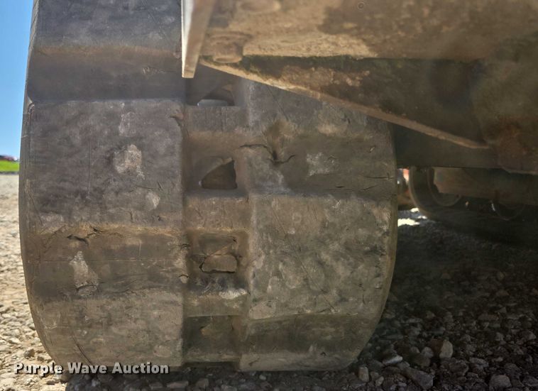 image for item EN3892 Kubota SVL 75-2 tracked skid steer loader