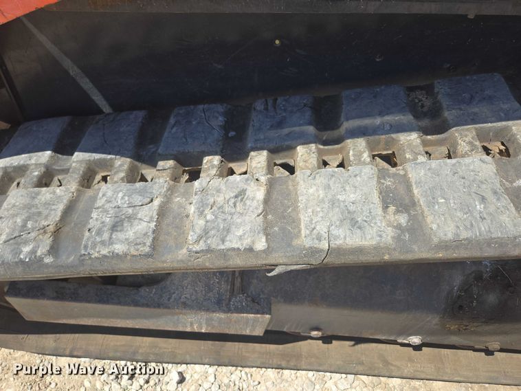 image for item EN3892 Kubota SVL 75-2 tracked skid steer loader