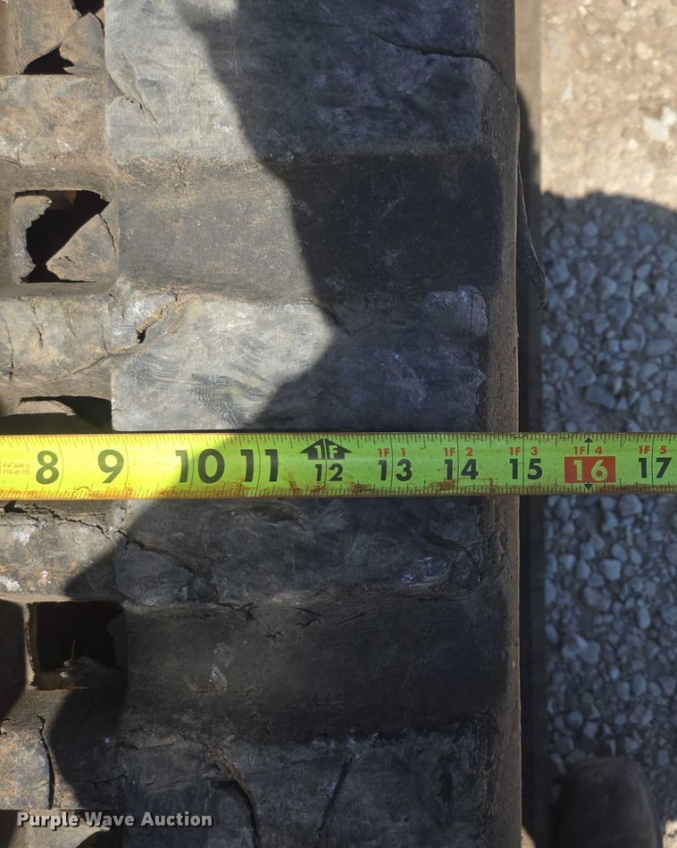 image for item EN3892 Kubota SVL 75-2 tracked skid steer loader