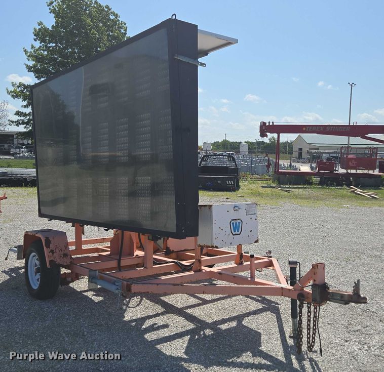 image for item EN3893 Wanco message board trailer 