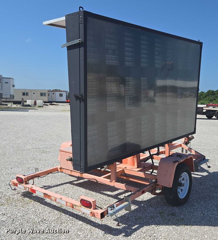 image for item EN3893 Wanco message board trailer 