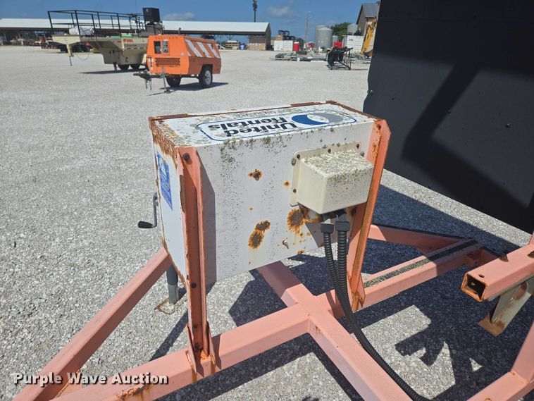 image for item EN3893 Wanco message board trailer 