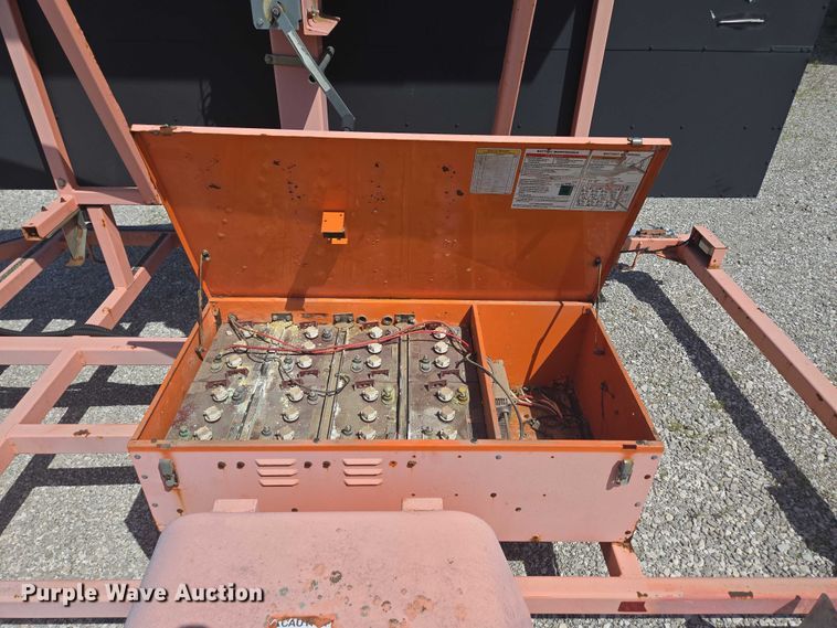 image for item EN3893 Wanco message board trailer 