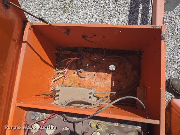 image for item EN3893 Wanco message board trailer 