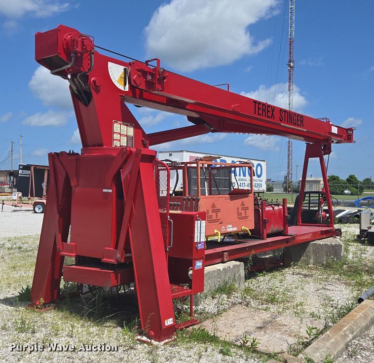 image for item EN3898 Terex-RO TC2863 crane truck bed