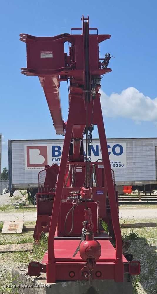 image for item EN3898 Terex-RO TC2863 crane truck bed