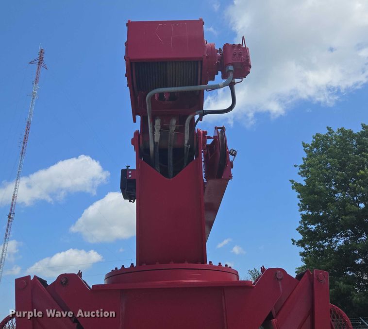 image for item EN3898 Terex-RO TC2863 crane truck bed