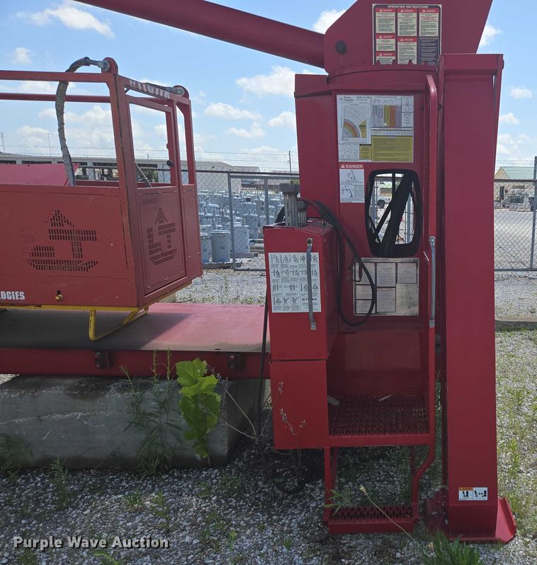 image for item EN3898 Terex-RO TC2863 crane truck bed